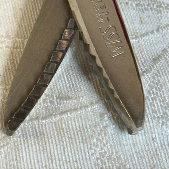 Vintage Wiss Model CB 5 Pinking Shears. Newark NJ. Original Box and Pamphlet - Picture 4 of 11